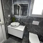 Sela Hotel Ksamil